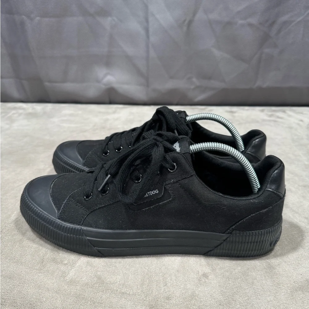 Rocket Dog Black Low-Top Canvas Sneakers - Picture 2 of 11